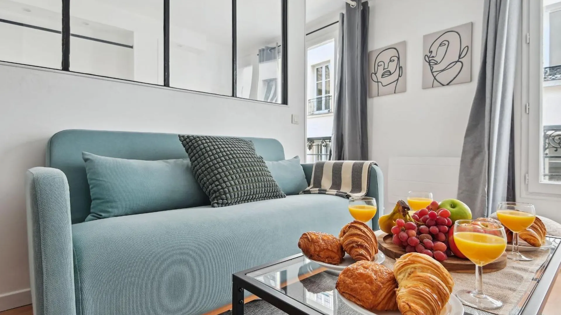Bnbnova - Le Marais Paris 0*,