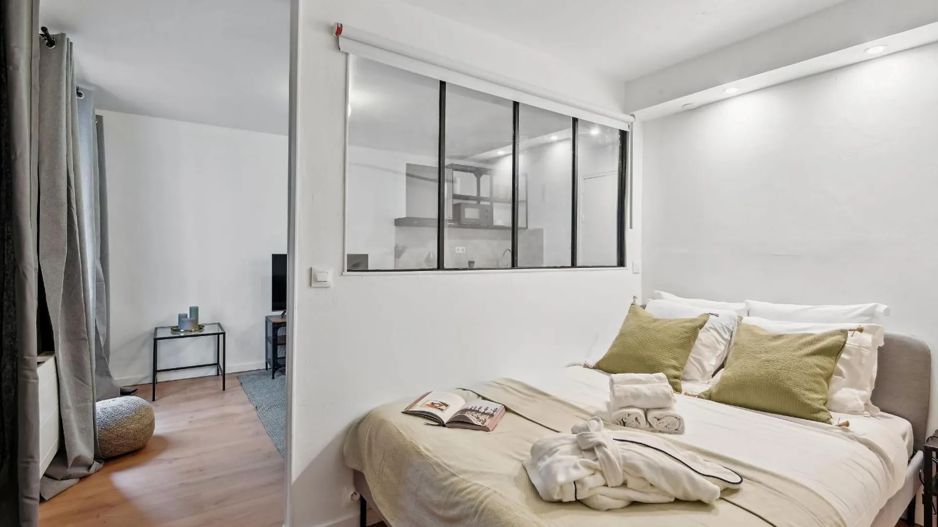 Bnbnova - Le Marais Paris Apartment